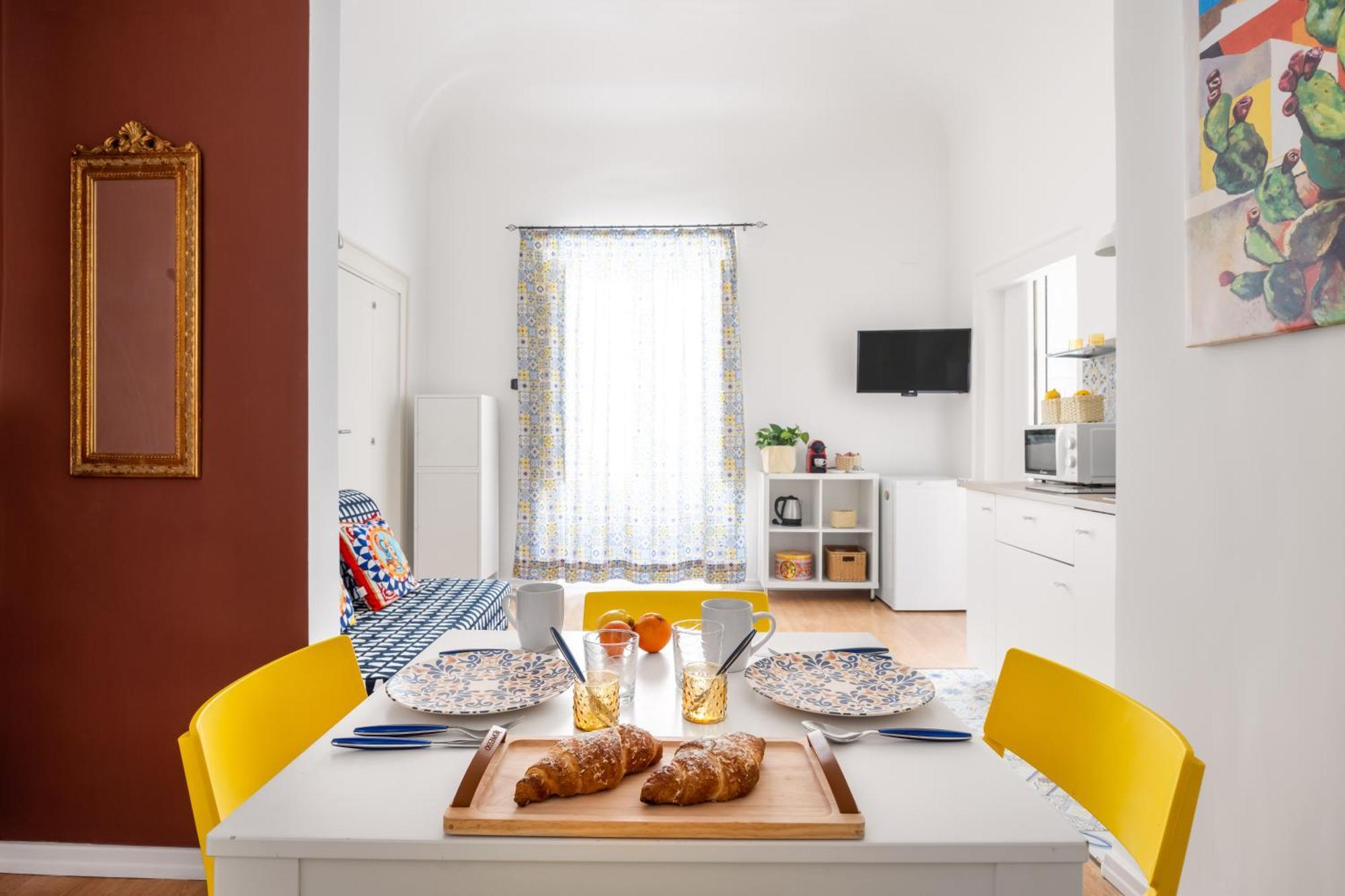 Agata E Rosalia 2 Bedroom Flat At The Quattro Canti Palermo Exterior foto
