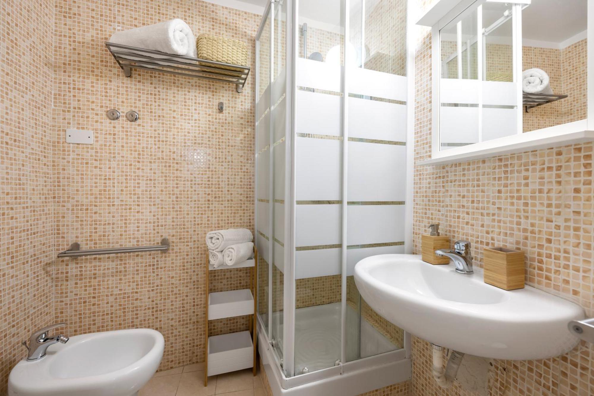 Agata E Rosalia 2 Bedroom Flat At The Quattro Canti Palermo Exterior foto